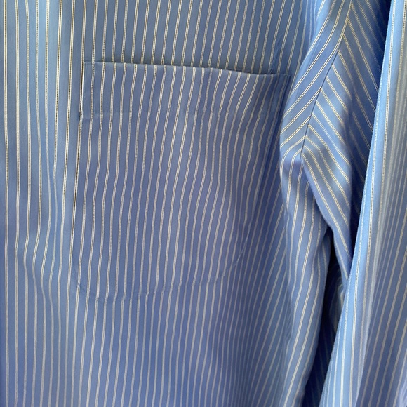 Set of 3 Men’s long sleeve dress shirts- Sz Lg 16-16 1/2 / 32/33 sleeve - Picture 6 of 12